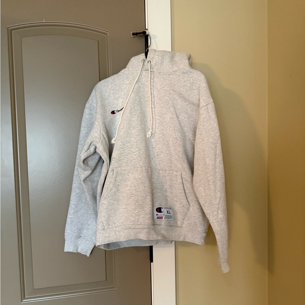 Champion Light Gray Pullover Hoodie with Kangaroo Pocket XL